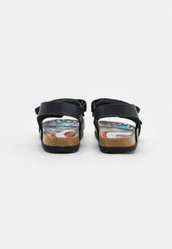 Friboo MARVEL CAPTAIN AMERICA STRAPPY SANDALS UNISEX - Riemensandalette - Dark Blue 10 Friboo MARVEL CAPTAIN AMERICA STRAPPY SANDALS UNISEX - Riemensandalette - Dark Blue -FRIBOO Geschäft 60a624d55ead4e05841e3d2796fcc86a