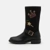Friboo Cowboy-/Bikerboot - Black, Kinder 1 Friboo Cowboy-/Bikerboot - Black, Kinder -FRIBOO Geschäft 9044d7d69ad944a1bb686c3e71c4ea45